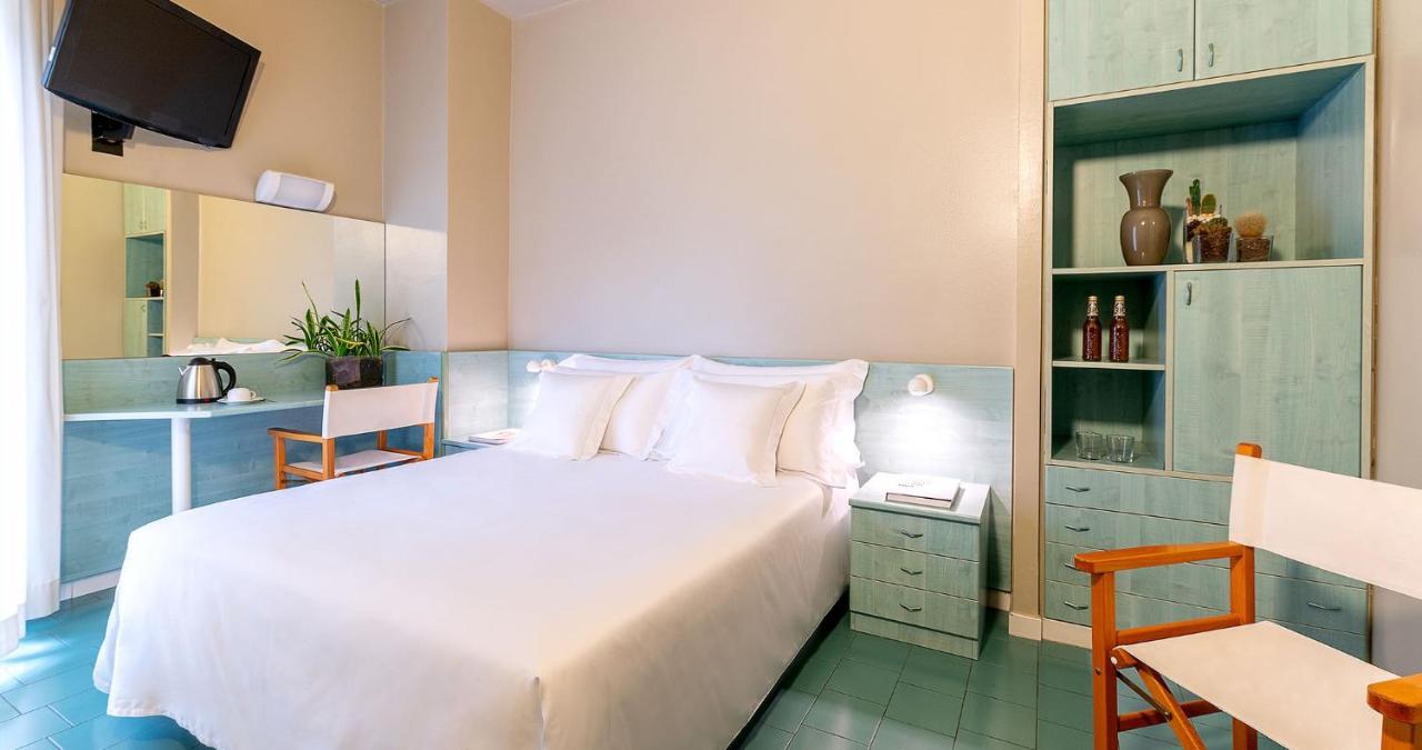 Victoria Palace Hotel Католика Екстериор снимка