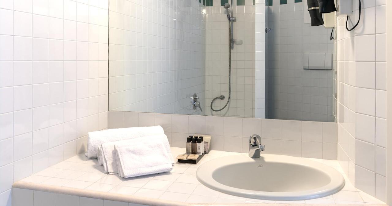 Victoria Palace Hotel Католика Екстериор снимка